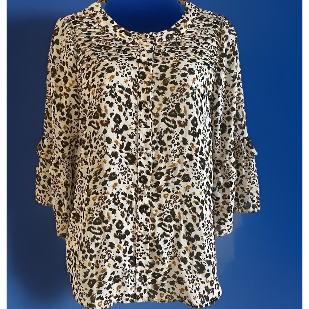 Andree by Unit Animal Print Bell Sleeve Blouse Womens Size Medium M Vacation